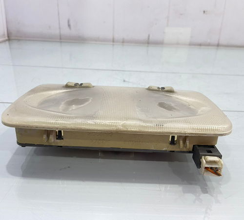 Luz De Teto Cortesia Fiat Idea Com Detalhe 2006/2010