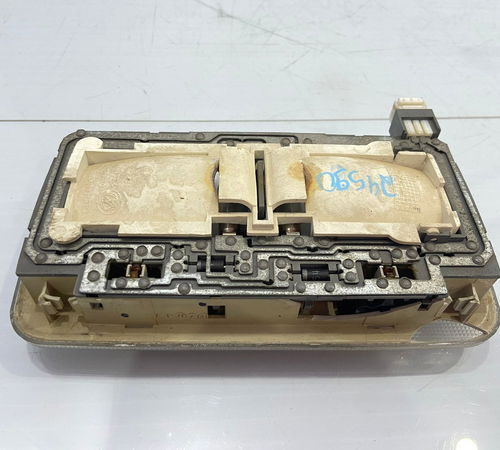 Luz De Teto Cortesia Fiat Idea Com Detalhe 2006/2010