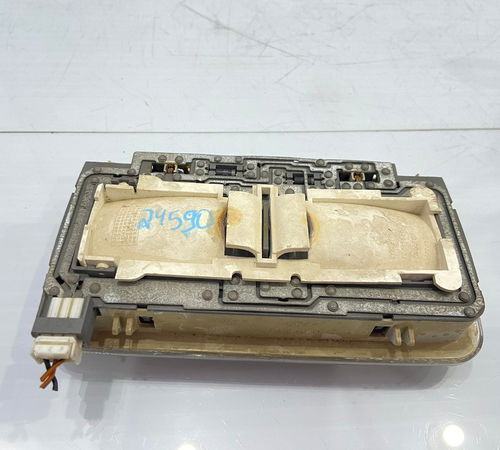 Luz De Teto Cortesia Fiat Idea Com Detalhe 2006/2010