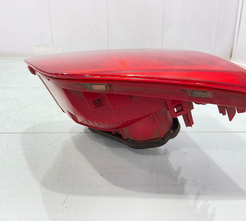 Lanterna Tampa Traseira Esquerda Volkswagen Tiguan 2012/2016