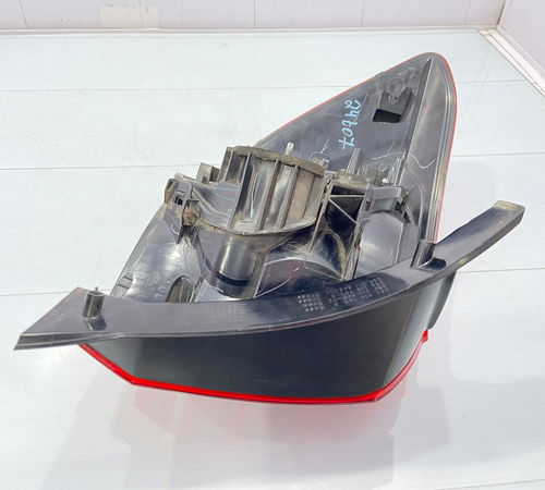 Lanterna Direita Renault Sandero 2015/2020