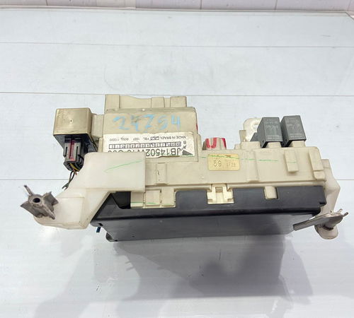 Caixa De Fusivel Toyota Corolla 2003/200...