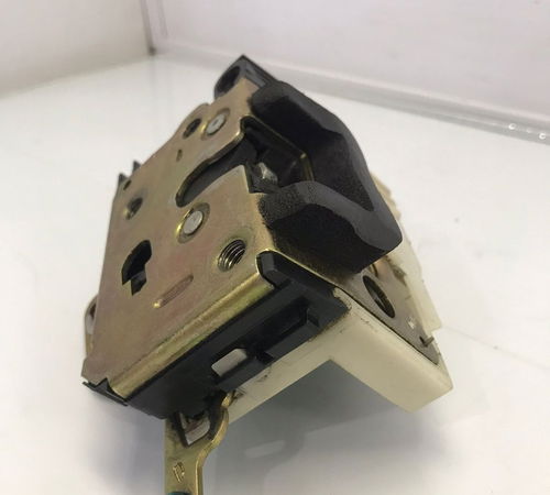 Fechadura Porta Dianteira Direita Chevrolet Celta 02/14