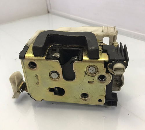 Fechadura Porta Traseira Esquerda Chevrolet Celta 02/14