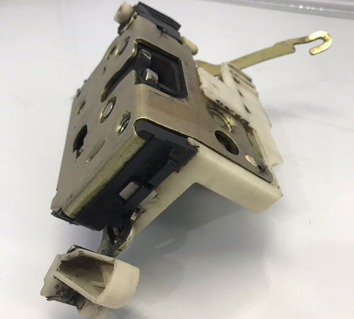 Fechadura Porta Traseira Direita Chevrolet Celta 2002/2014