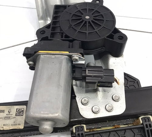 Máquina De Vidro Porta Dianteira Esq Sandero/logan 15/20