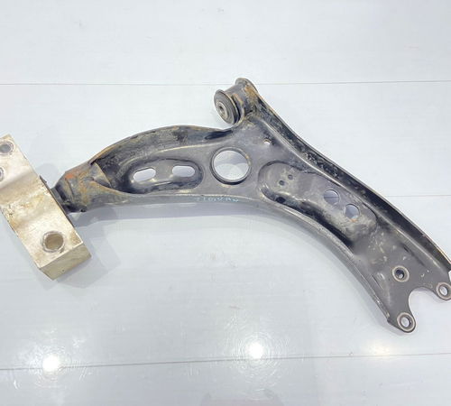 Bandeja Dianteira Esquerda Volkswagen Tiguan 2012/2016