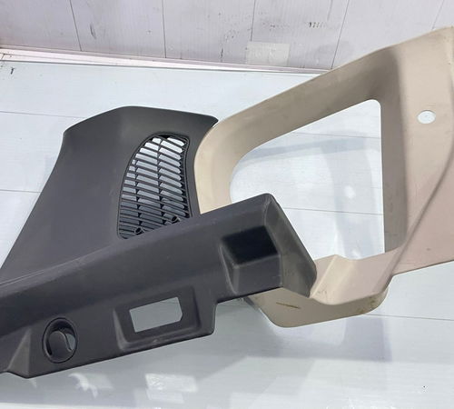 Acabamento Coluna Traseira Direita Citroen Aircross 15/24