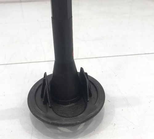 Parafuso Fixação Estepe Renault Sandero/logan 2015/2020