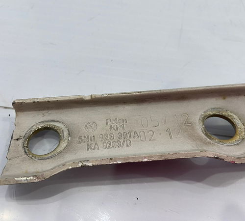 Dobradiça Esquerda Capô Dianteiro Volkswagen Tiguan 12/16