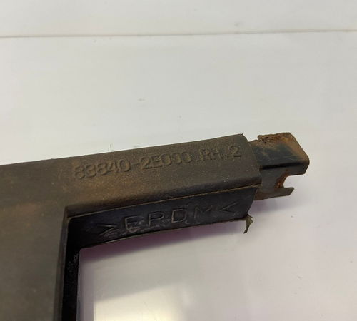 Moldura Porta Traseira Direita Hyundai Tucson 2008/2014