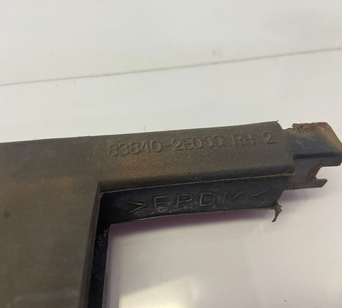 Moldura Porta Traseira Direita Hyundai Tucson 2008/2014