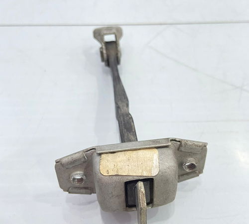 Limitador Porta Traseira Esquerda Toyota Etios