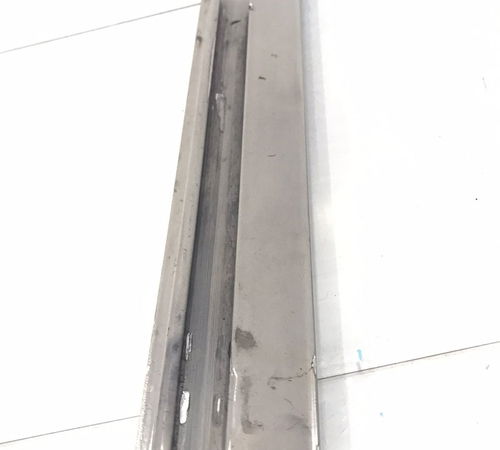 Guia Canaleta Vidro Porta Dianteira Direita Gm Astra 99/10
