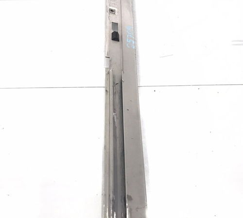 Guia Canaleta Vidro Porta Dianteira Direita Gm Astra 99/10