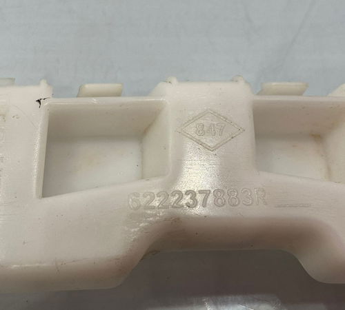 Guia Para-lama/para-choque Esquerdo Renault Sandero 15/21