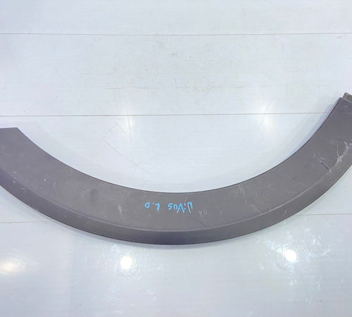 Moldura Para-lama Direito Volkswagen Niv...