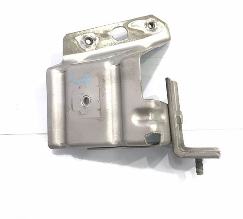 Moldura Para-lama Direito Volkswagen Niv...