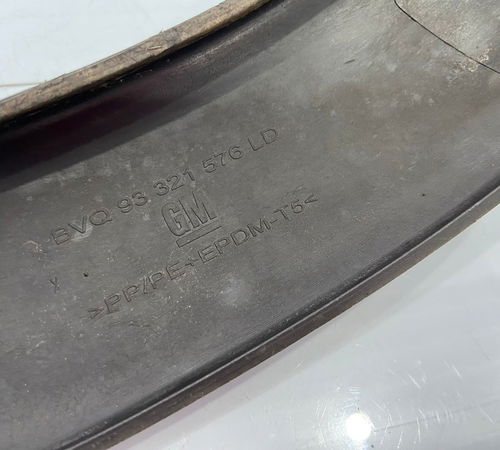 Moldura Para-lama Direito Chevrolet Zafira