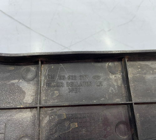 Moldura Para-lama Esquerdo Chevrolet Cruze 2012/2016