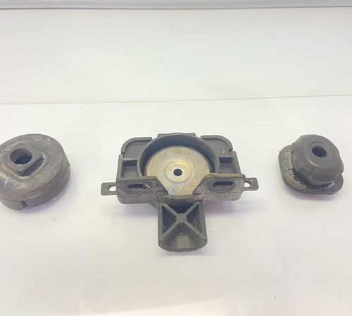 Suporte Coxim Radiador Direito Audi A6 2013/2016