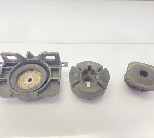 Suporte Coxim Radiador Direito Audi A6 2...