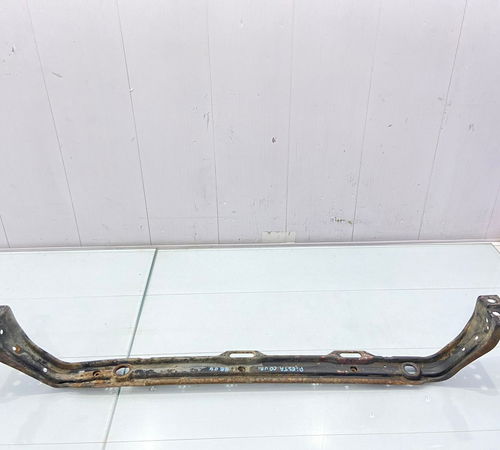 Travessa Inferior Painel Frontal Ford Fiesta 19998/2004