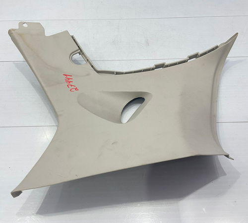 Acabamento Coluna Traseira Esquerda Volkswagen Up 2014/2019