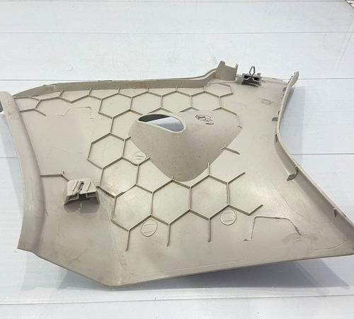 Acabamento Coluna Traseira Esquerda Volkswagen Up 2014/2019