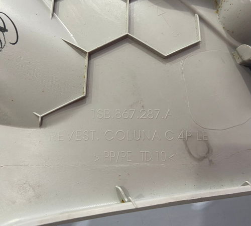 Acabamento Coluna Traseira Esquerda Volkswagen Up 2014/2019
