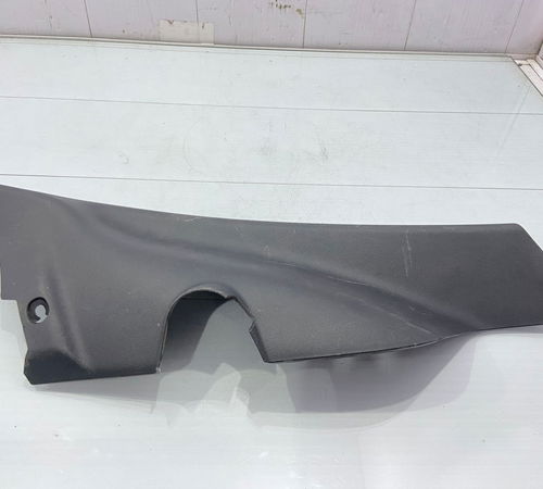 Acabamento Soleira Banco Traseiro Direito Vw Up 2014/2019