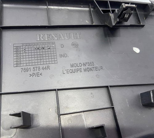 Moldura Coluna Direita Renault Fluence