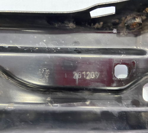 Travessa Superior Painel Frontal Peugeot 207 2007/2016