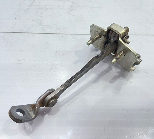 Limitador Porta Traseira Esquerda Renault Oroch 2012/2021