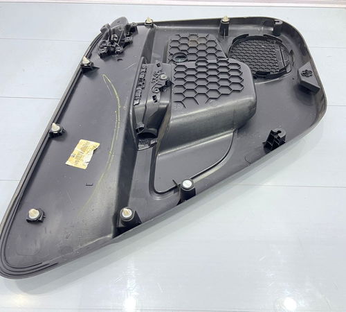 Forro De Porta Traseira Direita Volkswagen 2013/2019