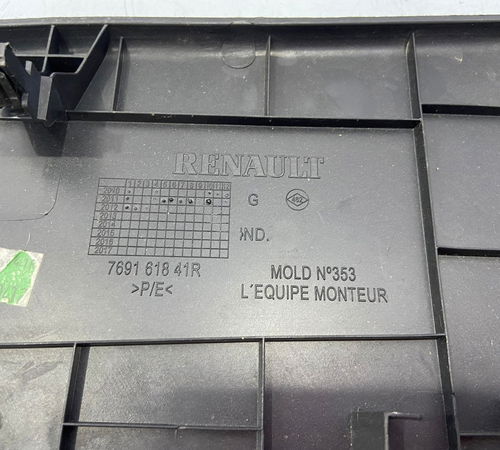 Moldura Coluna Esquerda Renault Fluence
