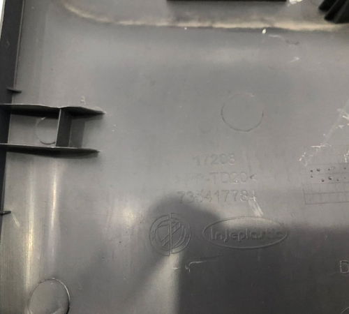 Moldura Inferior Coluna Direito Fiat Punto 2008/2018
