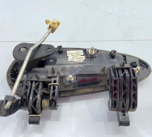 Maçaneta Externa Porta Dianteira Direita Fiat Punto 08/18
