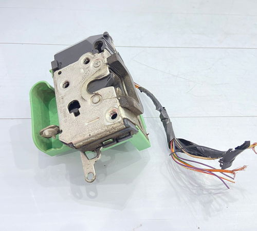 Fechadura Porta Dianteira Direita Fiat Punto 2008/2018