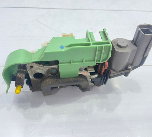 Fechadura Porta Traseira Esquerda Fiat Punto 2008/2018