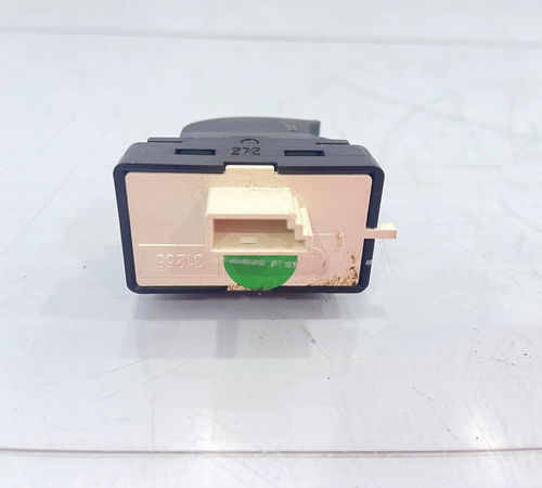 Botão Vidro Porta Traseira Direita Fiat Punto 2008/2018