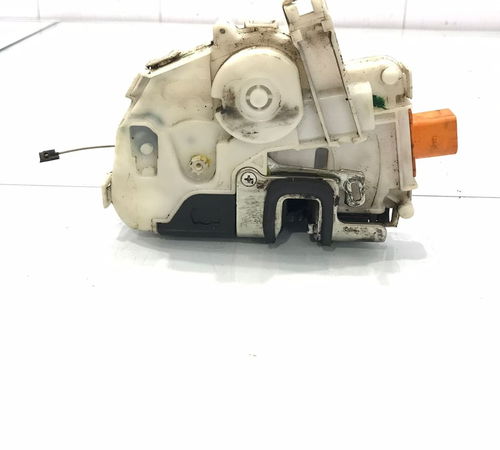 Fechadura Porta Dianteira Esquerda Volkswagen G5/g6/g7/g8