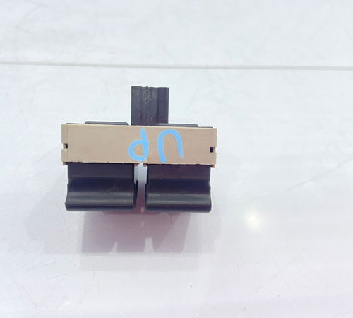Botão Vidro Porta Dianteira Esquerda Volkswagen Up 2014/2019