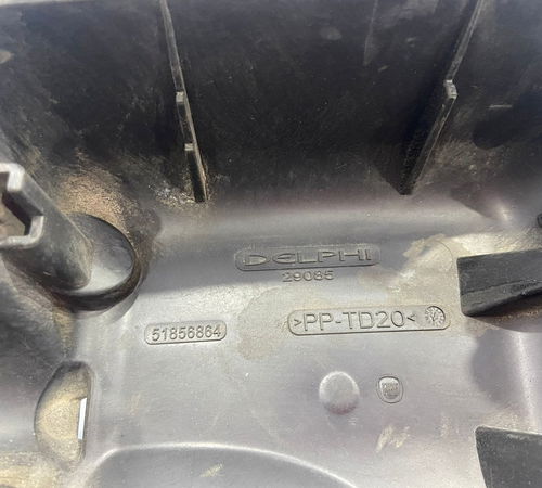 Tampa Caixa Fusivel Fiat Punto 2008/2018