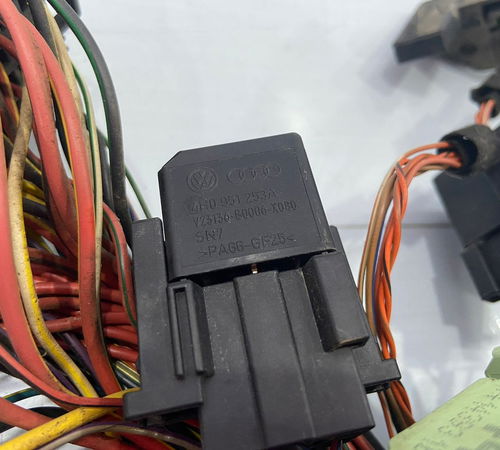 Caixa Fusivel Motor Volkswagen Up 2014/2019