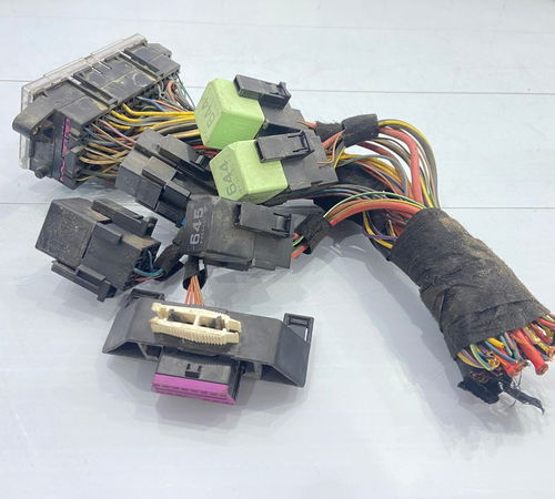 Caixa Fusivel Motor Volkswagen Up 2014/2019