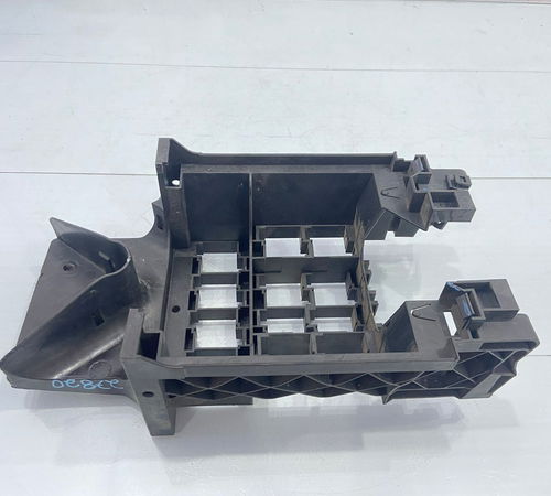 Suporte Caixa Fusivel Motor Volkswagen U...