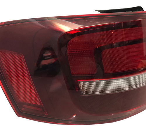 Lanterna Traseira Esquerda Vw Jetta 2.0 ...