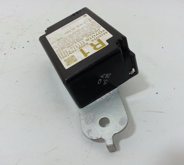 Modulo Controle Porta Toyota Rav4 2013 A 2015 8974142300