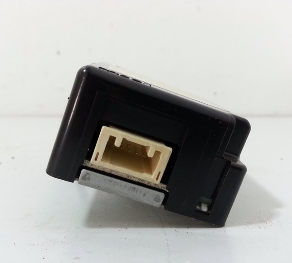 Modulo Controle Porta Toyota Rav4 2013 A 2015 8974142300